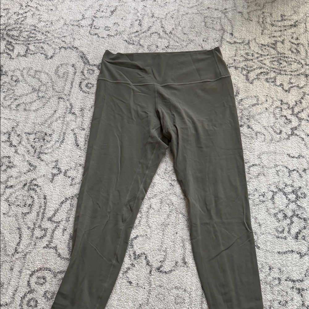Lululemon Aligns 25"